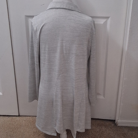 Soft Surroundings Tamara Lightweight Knit Asymmetrical Button Tunic Size L - Picture 10 of 12